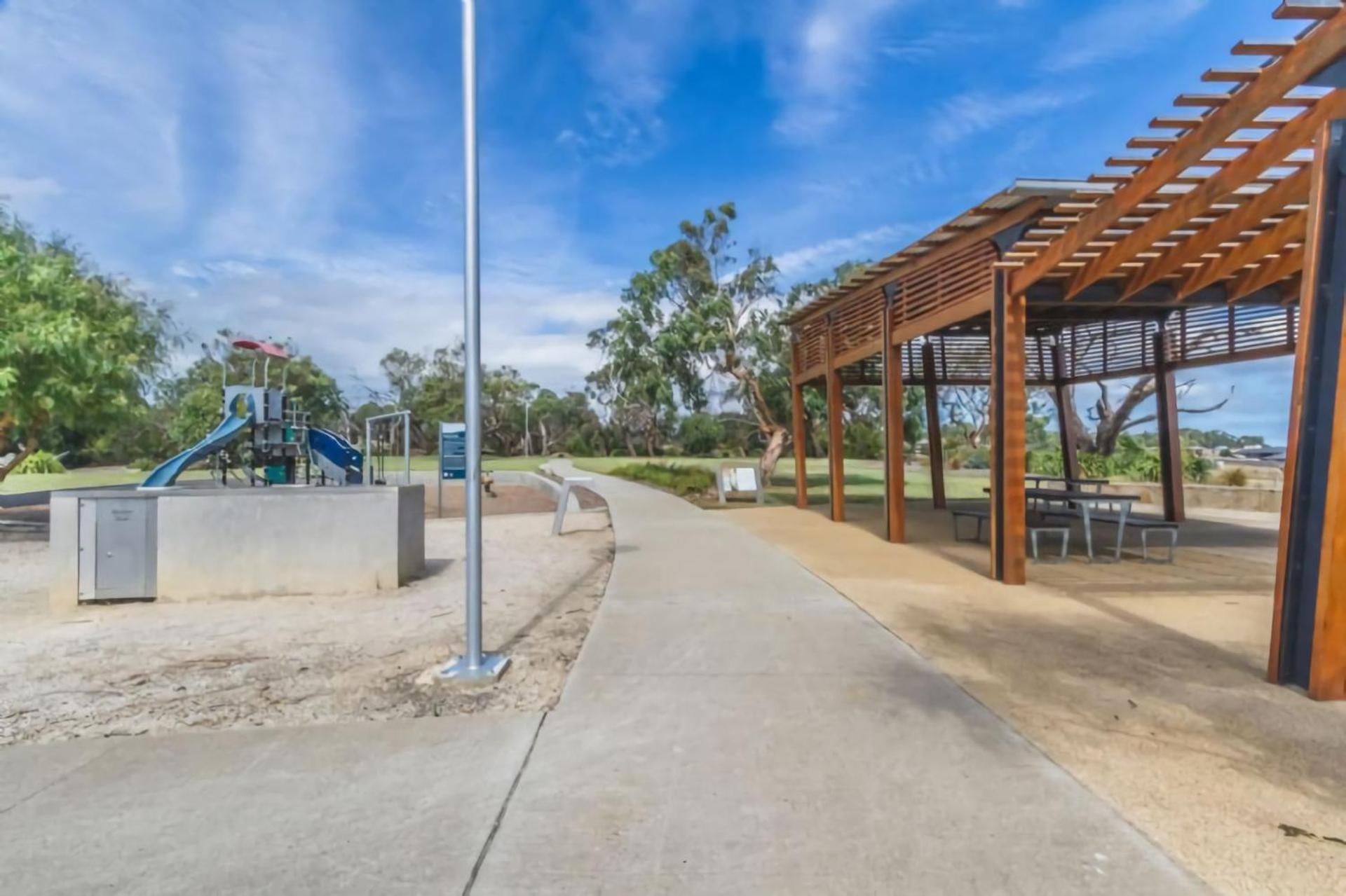Currawong Close Pool Pool Table Alfresco Featured Cowes Exterior photo